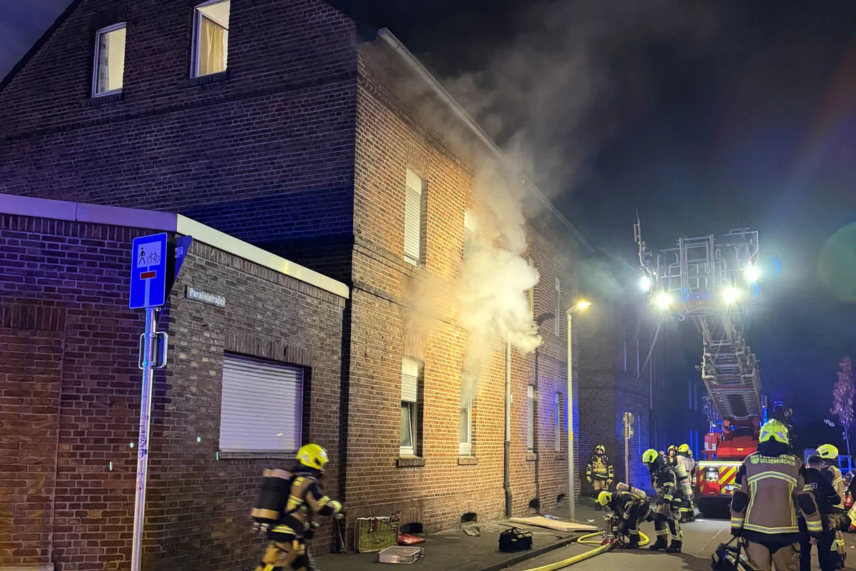 Gelsenkirchen NW – Mann stirbt bei Zimmerbrand in Wohnhaus