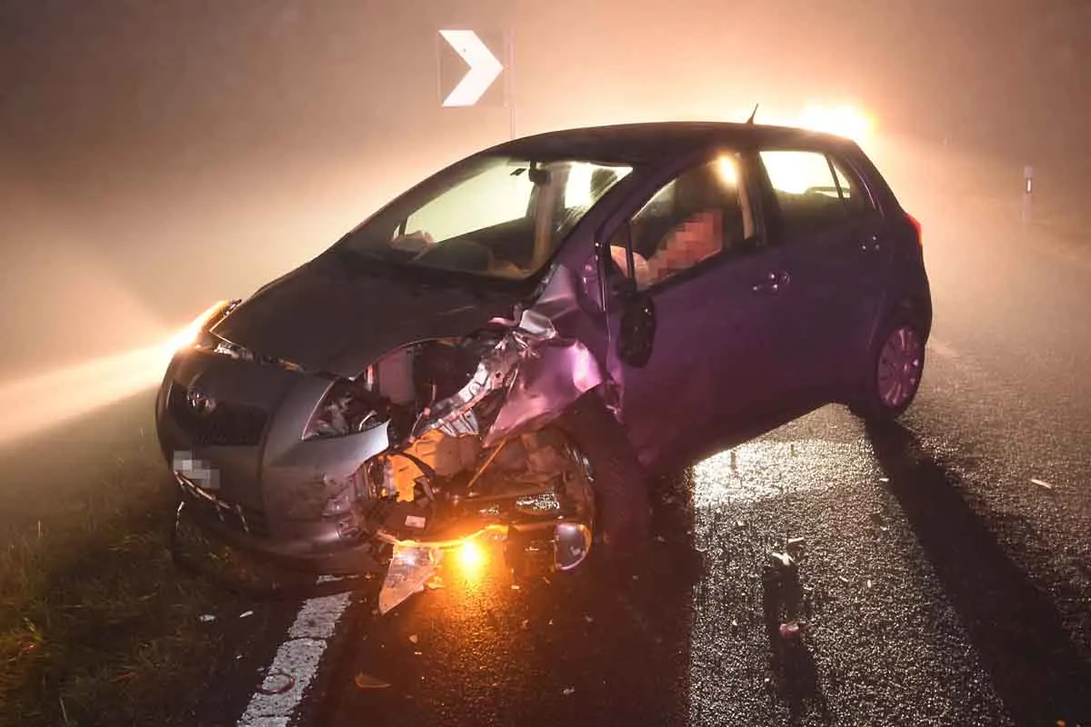 Frontalkollision in Häggenschwil SG - Auto gerät auf die Gegenfahbahn!