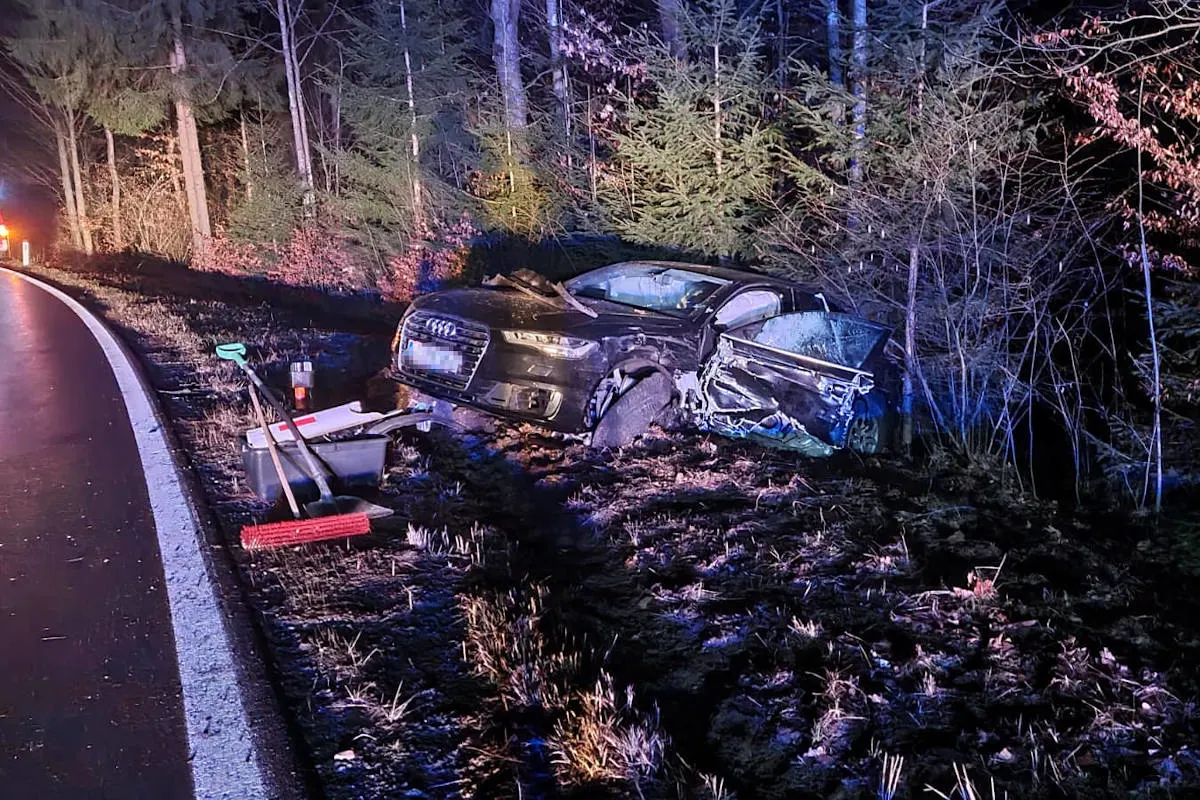 Helfenberg – Schwerer Unfall mit Alkolenker