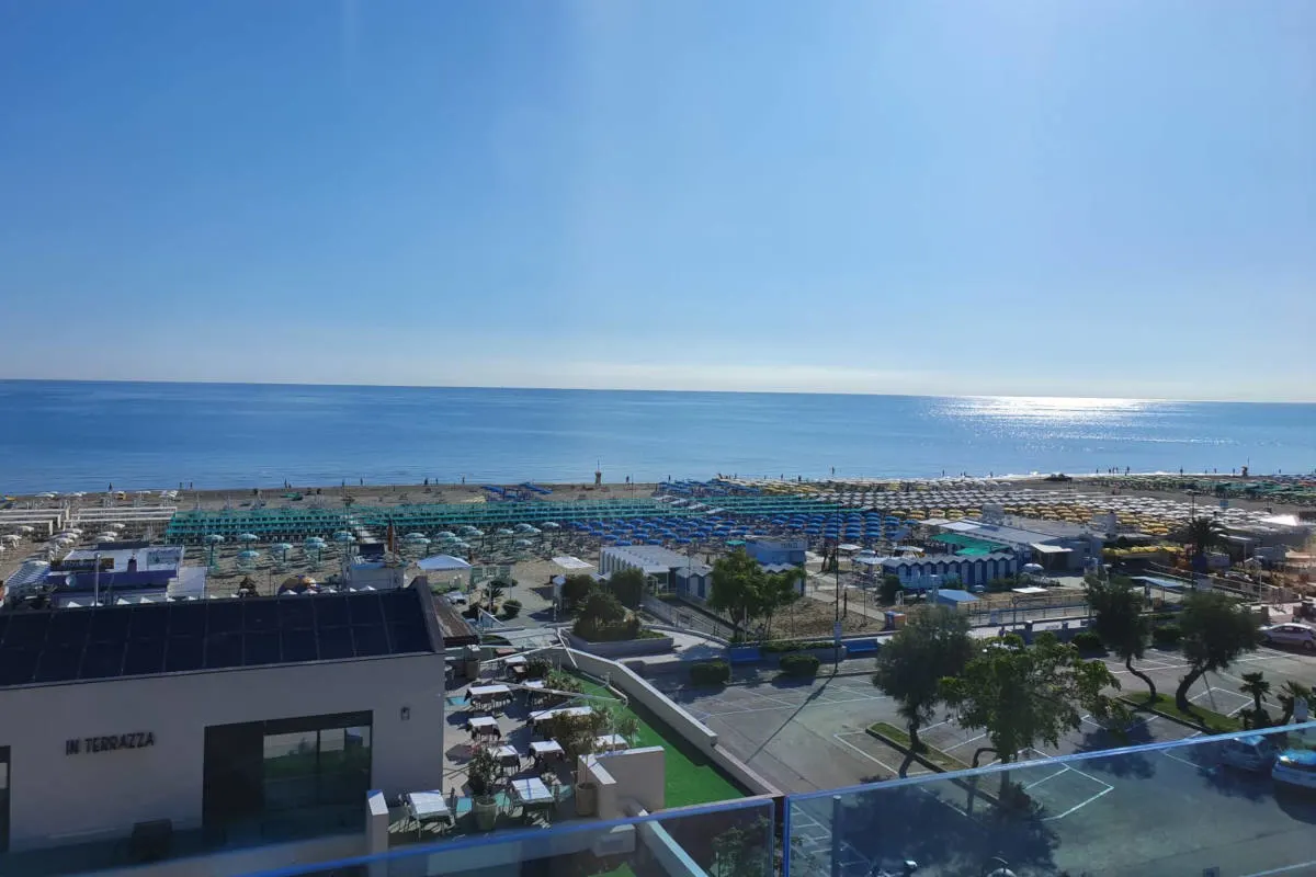 Badeverbot in Gewässern rund um Rimini wegen E. coli Bakterien