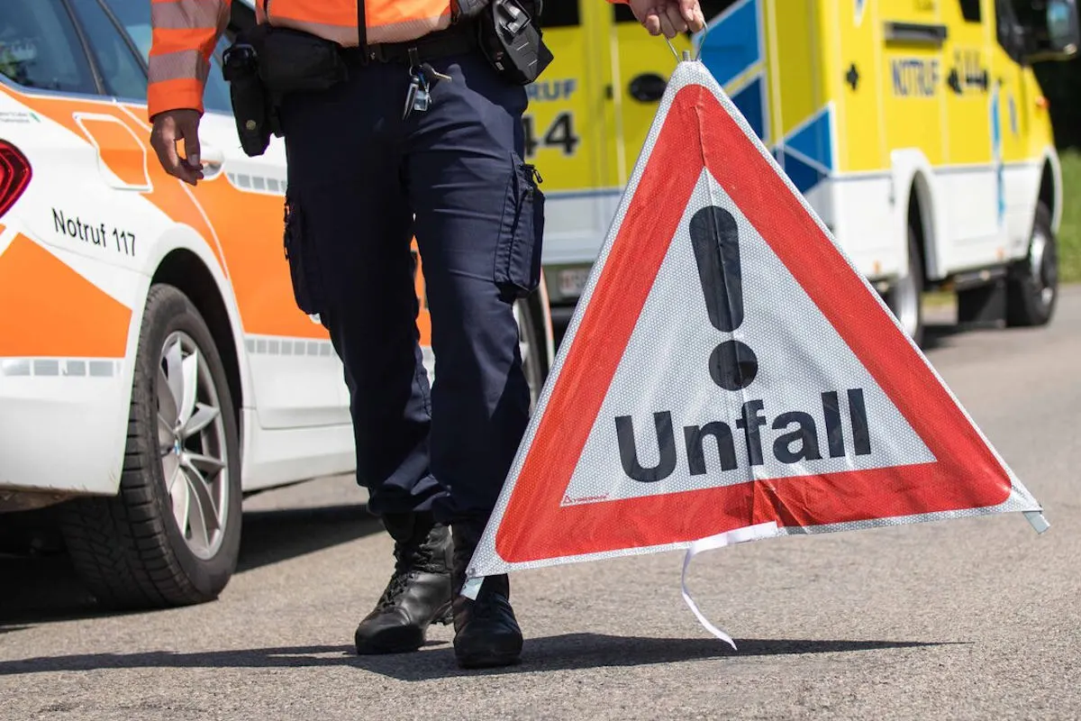 Thal SG – Velofahrer bei Unfall mit Auto verletzt