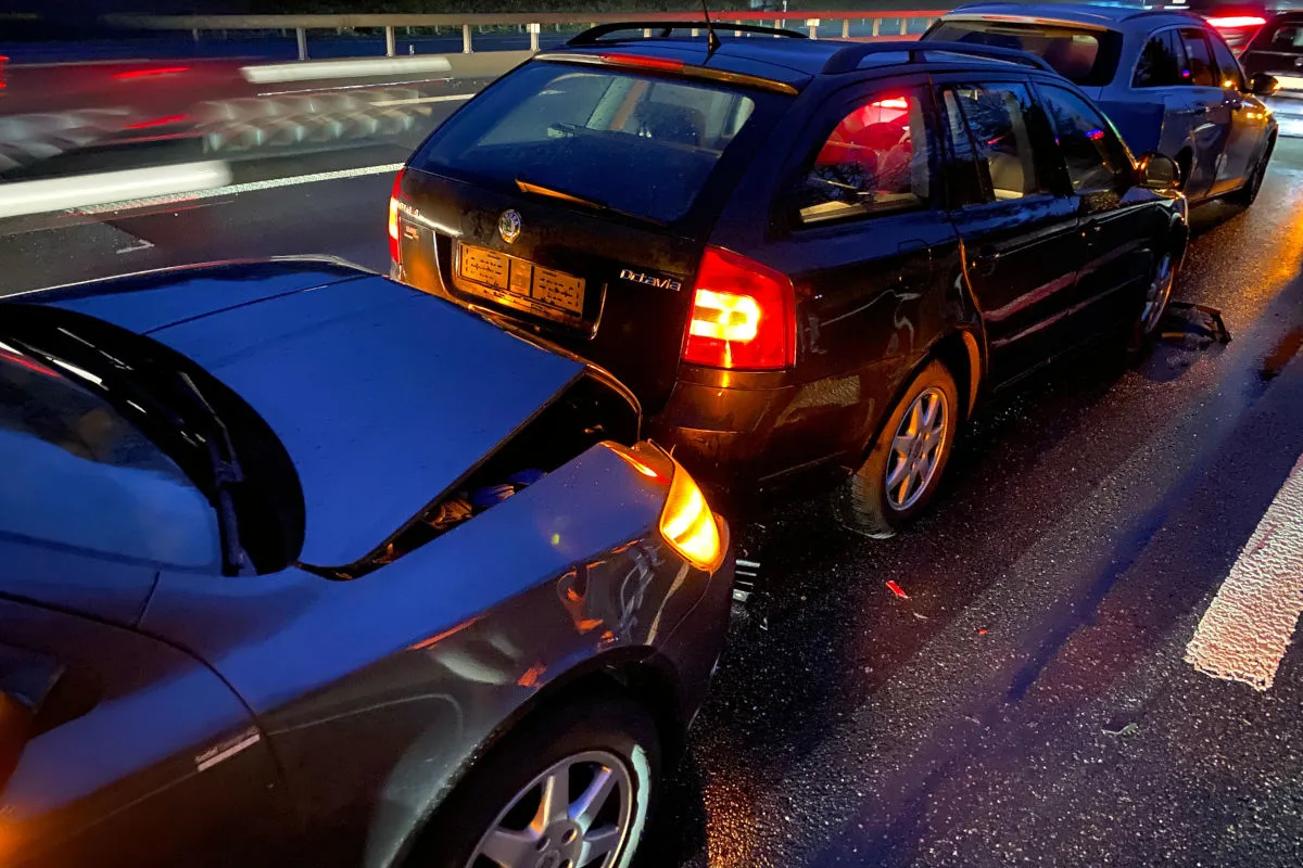 Cham ZG – Unfall führt zu Verkehrsbehinderungen