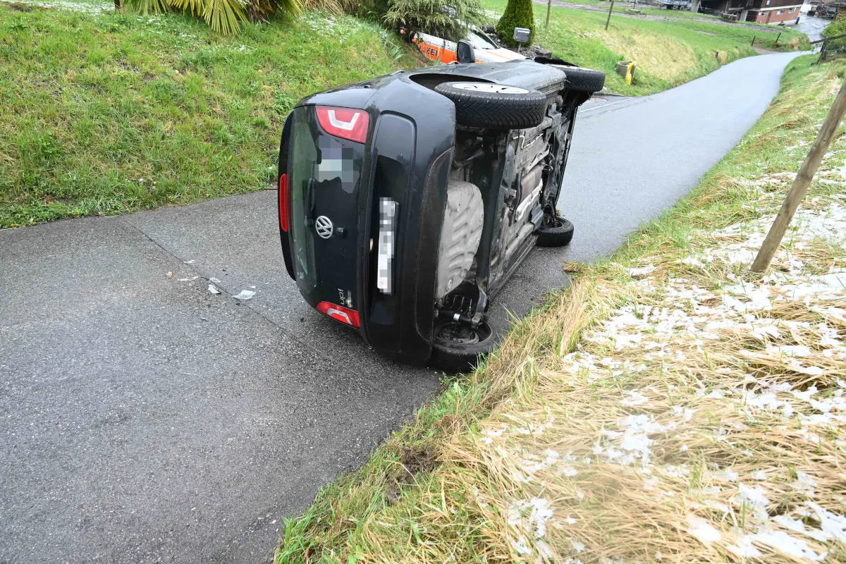 Berneck SG – Beifahrerin bei Unfall verletzt