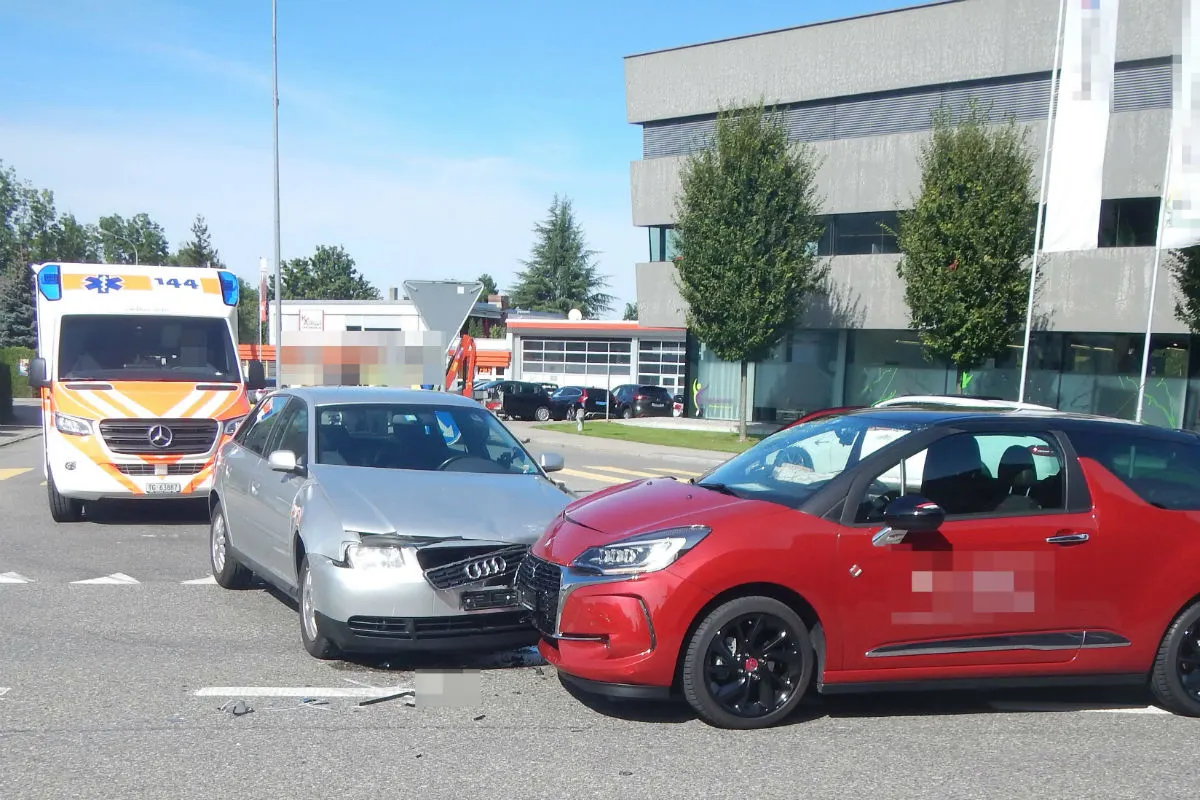 Amriswil TG - Autofahrer missachtet Vortritt 