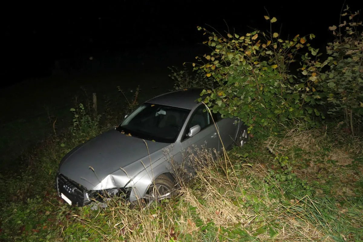 Küttigen AG - Selbstunfall eines Audifahrer – 24-Jähriger als Lenker ermittelt