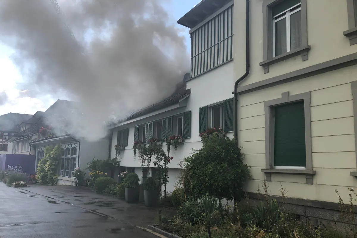 Schaffhausen SH - Dachstockbrand am Rheinquai 
