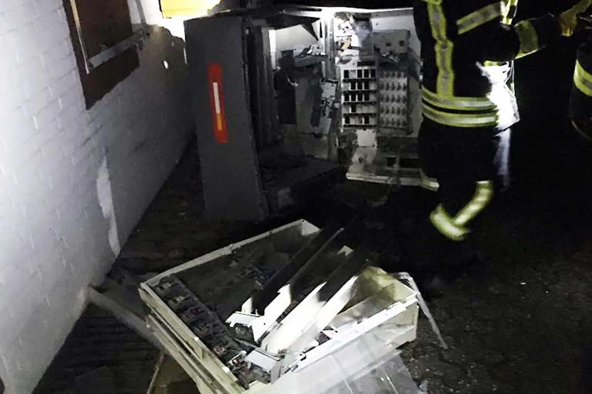 Schermbeck - Gesprengter Zigarettenautomat ließ Feuerwehr ausrücken