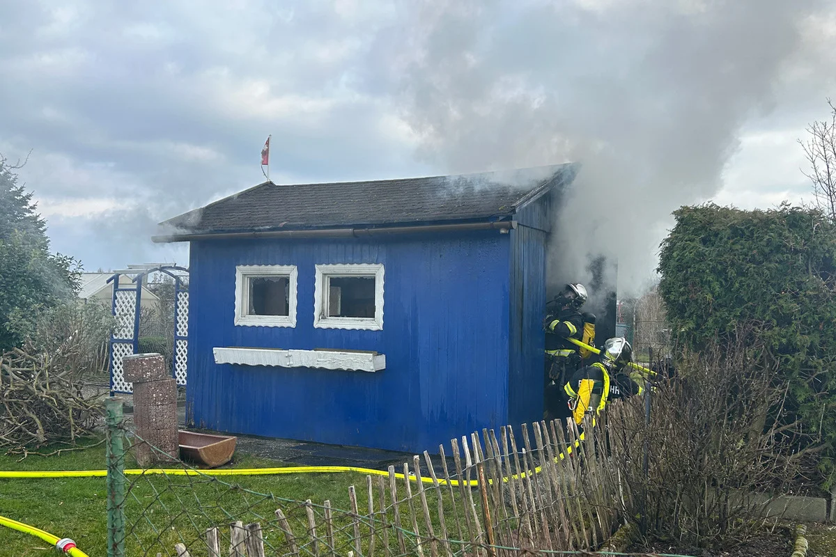 Tägerwilen TG - Brandausbruch in einem Schrebergartenhaus