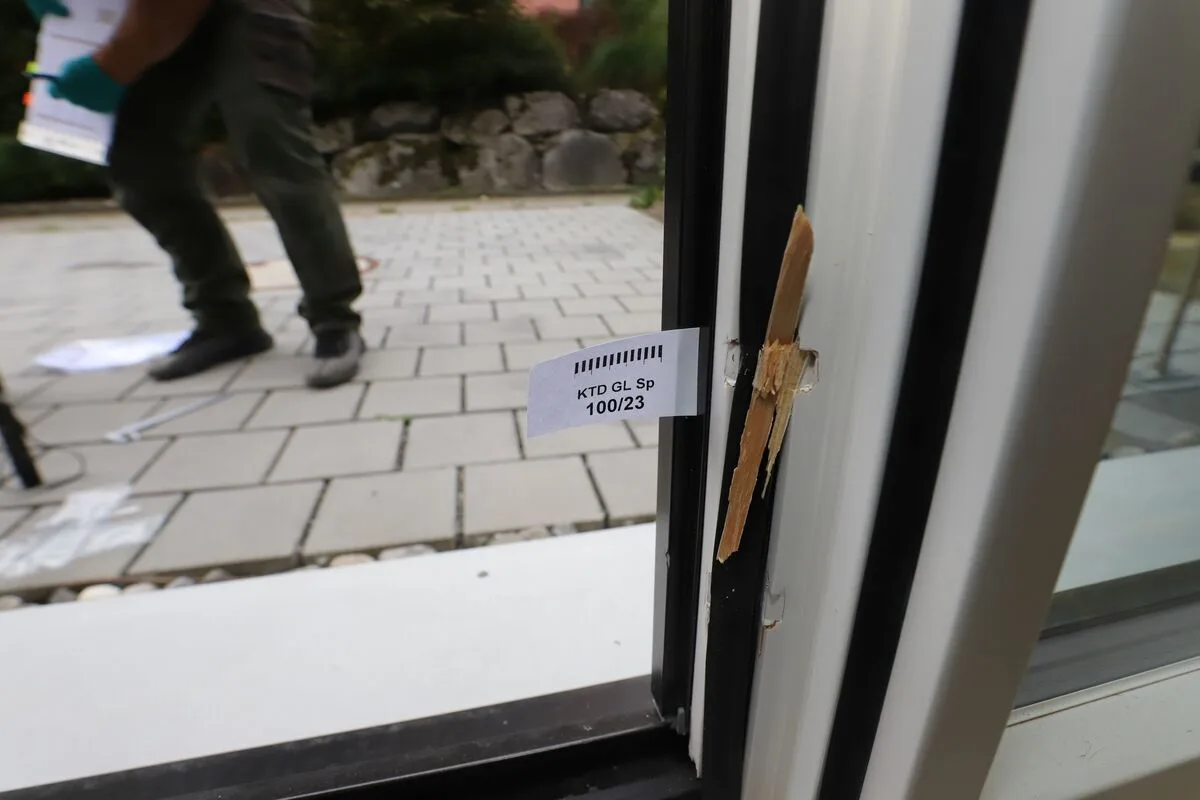  Obstalden GL - Zeugen nach einem Einbruchdiebstahl gesucht 