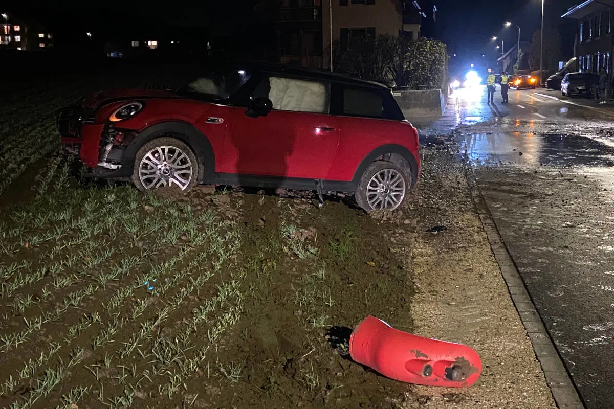 Unfall in Brittnau AG – Lenkerin kollidiert mit Hydrant
