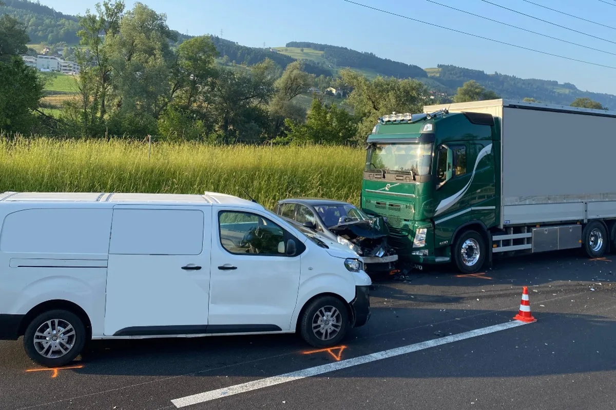 Gisikon LU - Unfall heute im Morgenverkehr