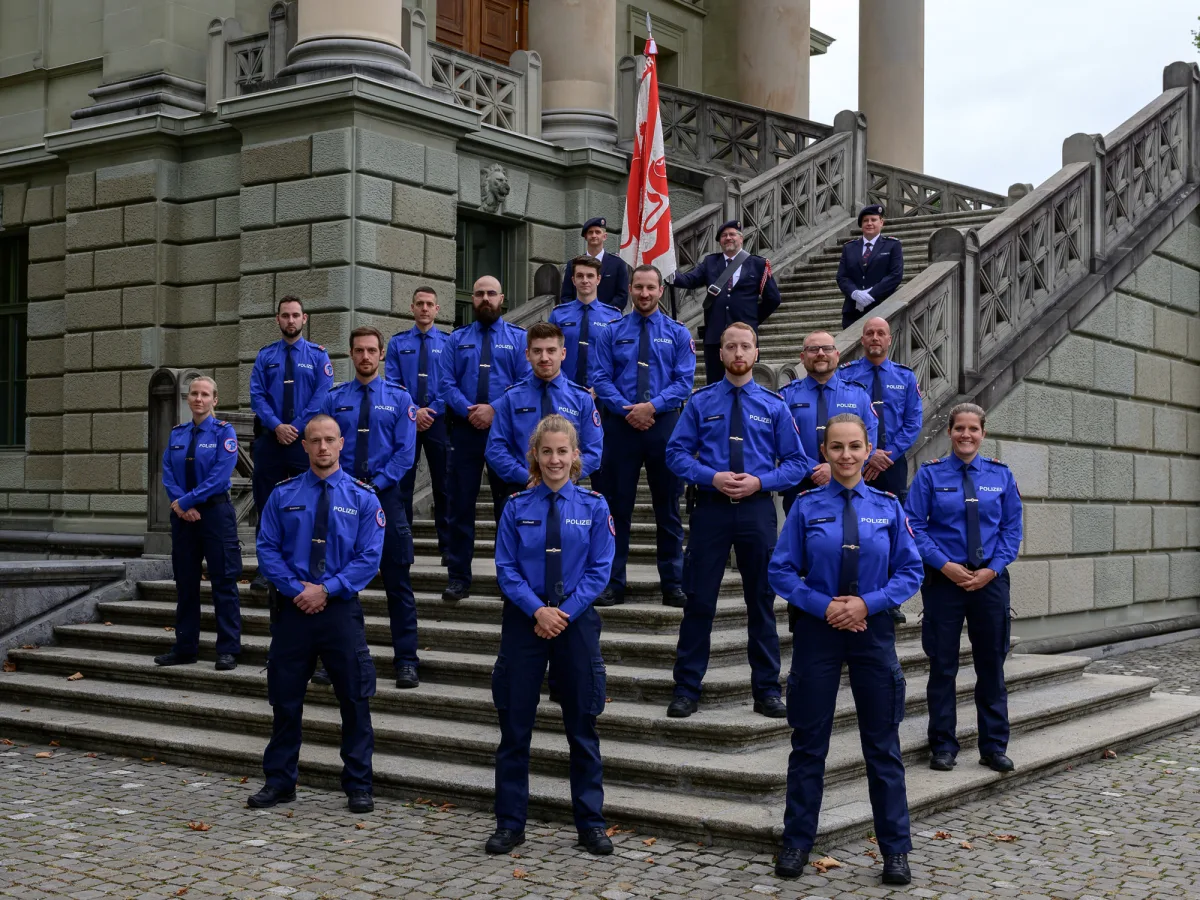 Winterthur ZH - Vereidigung von 15 Polizistinnen und Polizisten