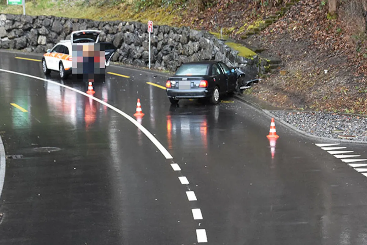 Hergiswil NW – Selbstunfall mit Totalschaden