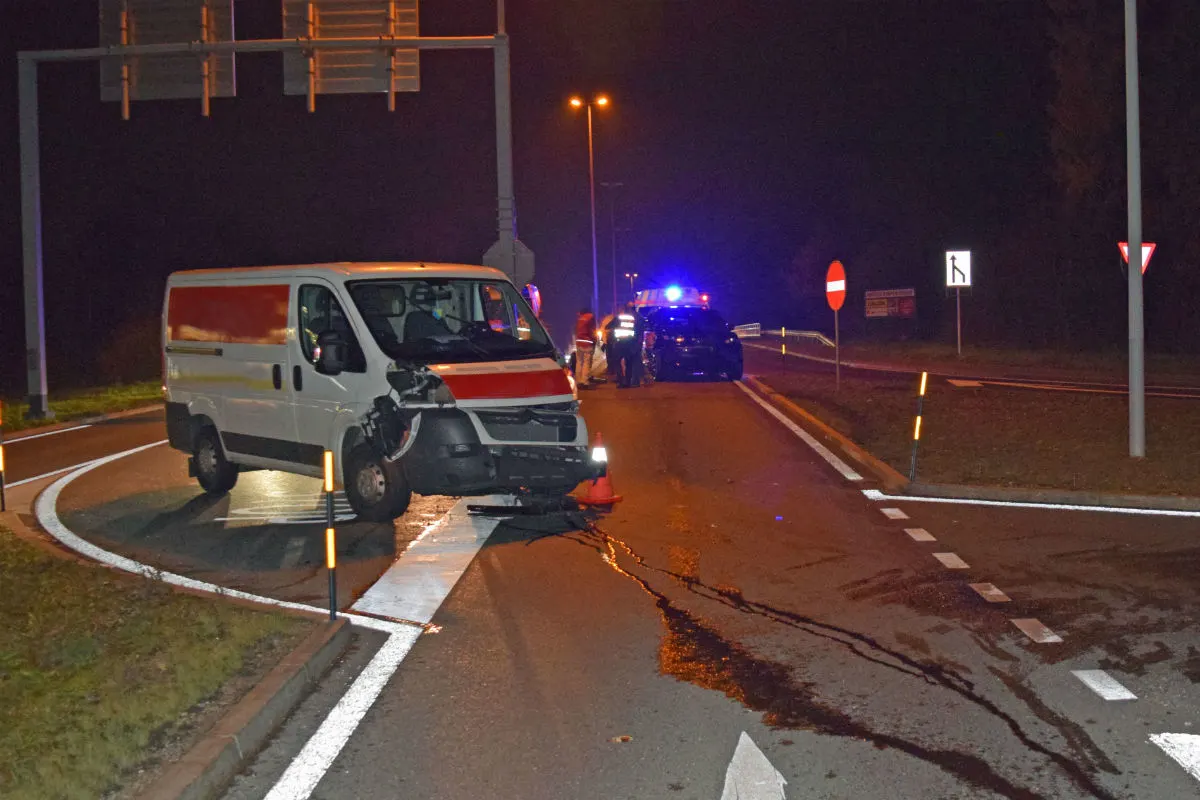 Sursee LU - Kollision zwischen Lieferwagen und Auto – Kinder verletzt