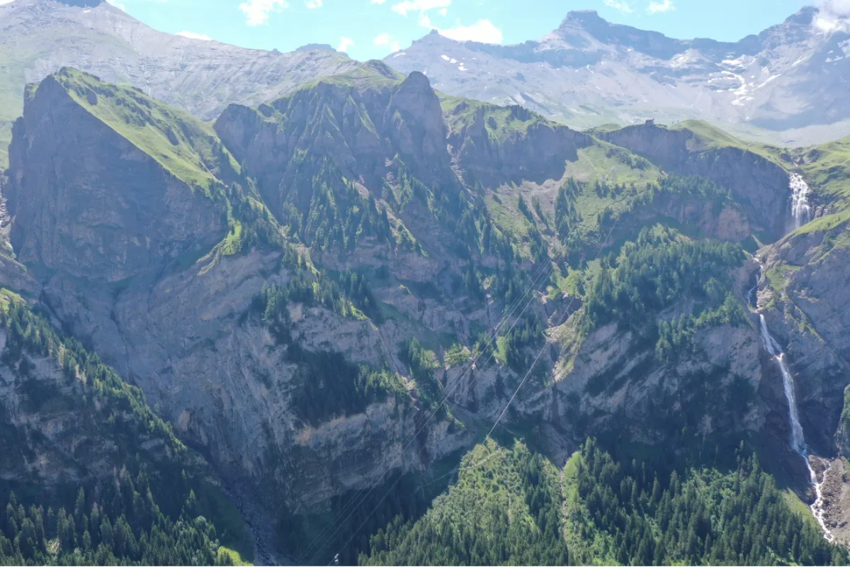 Tragischer Wanderunfall in Adelboden BE - Mann abgestürzt und verstorben