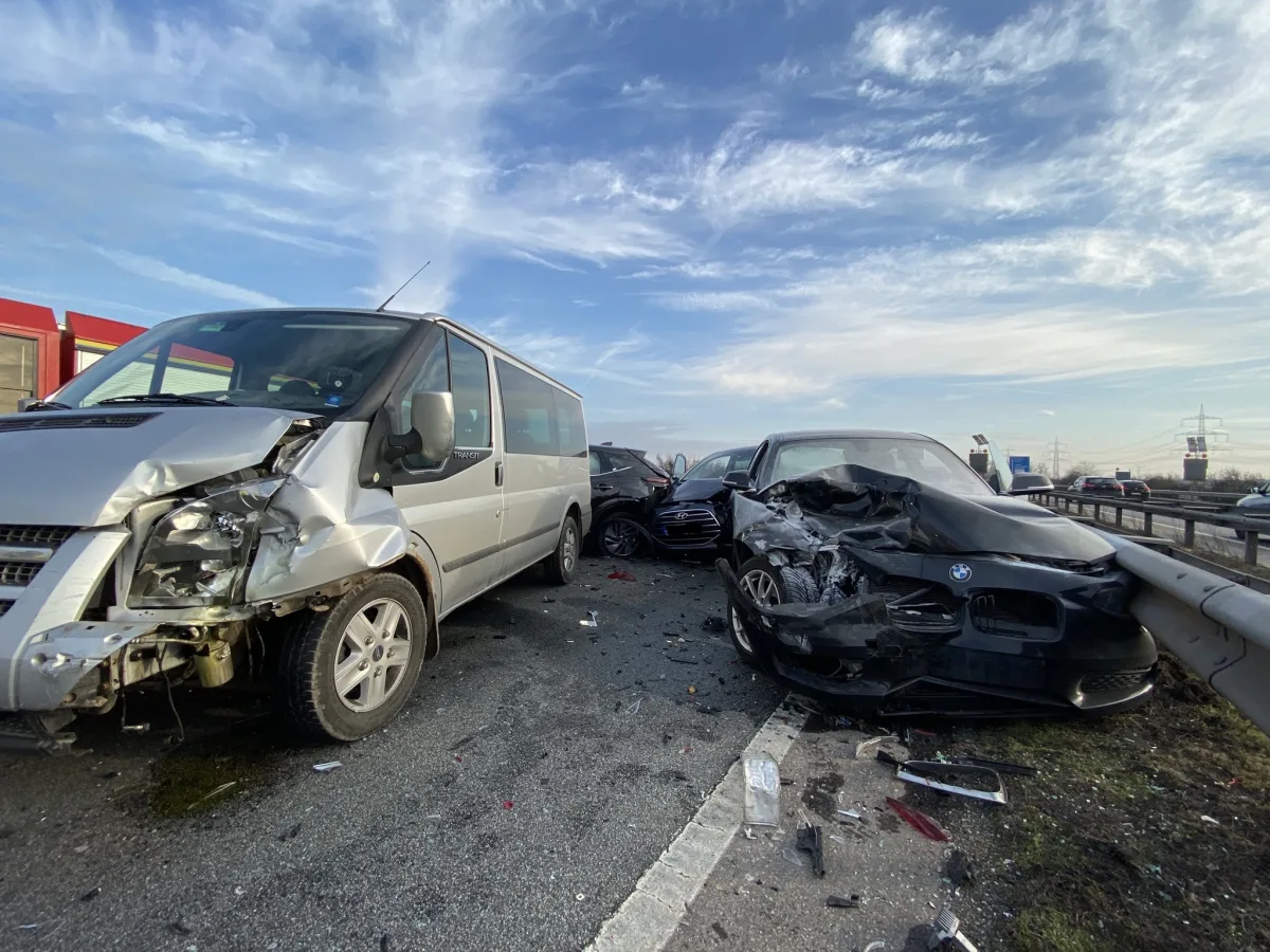 A61 Mutterstadt – Schwerer Verkehrsunfall mit 7 Verletzten
