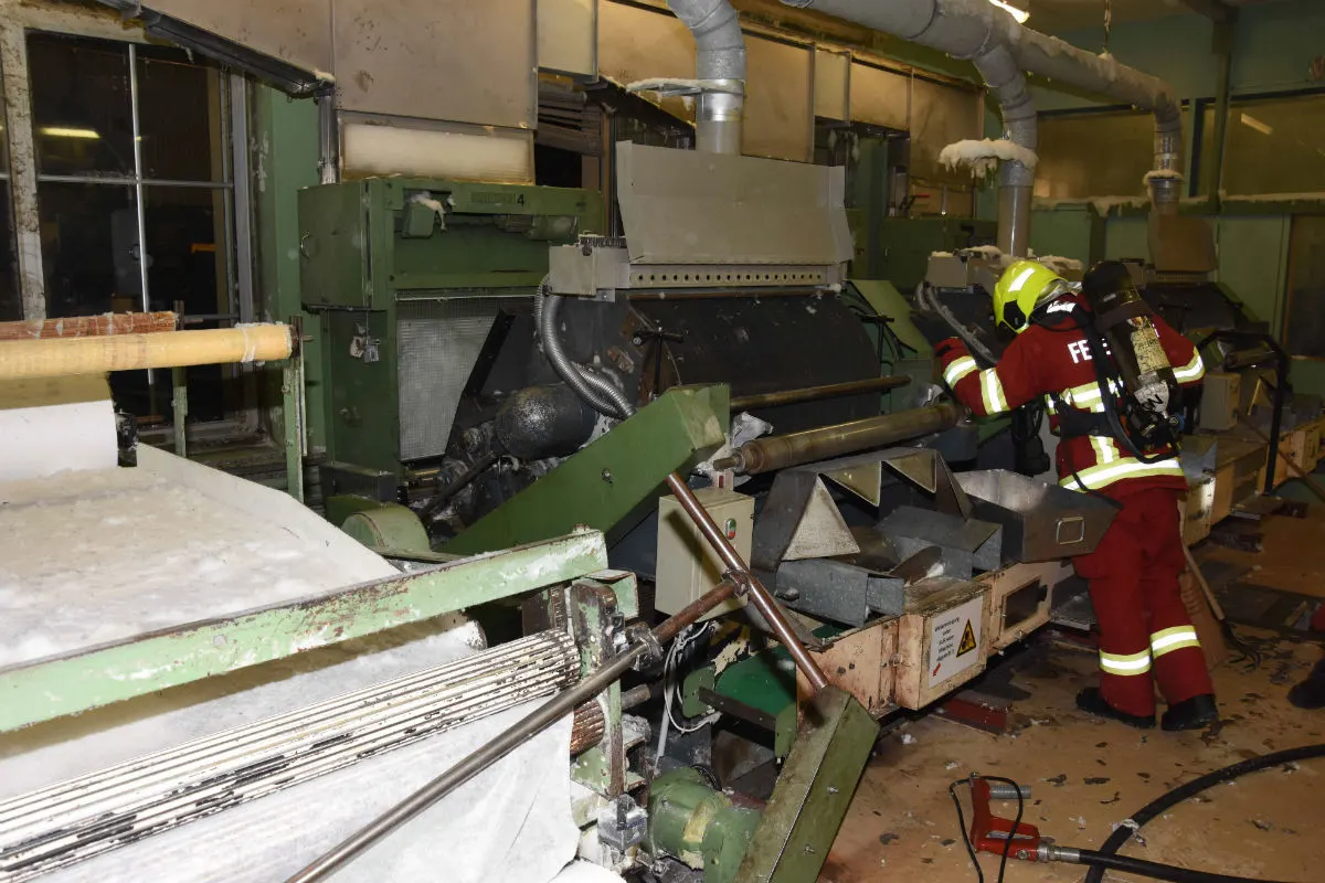 Gommiswald SG - Mottbrand in Fabrik