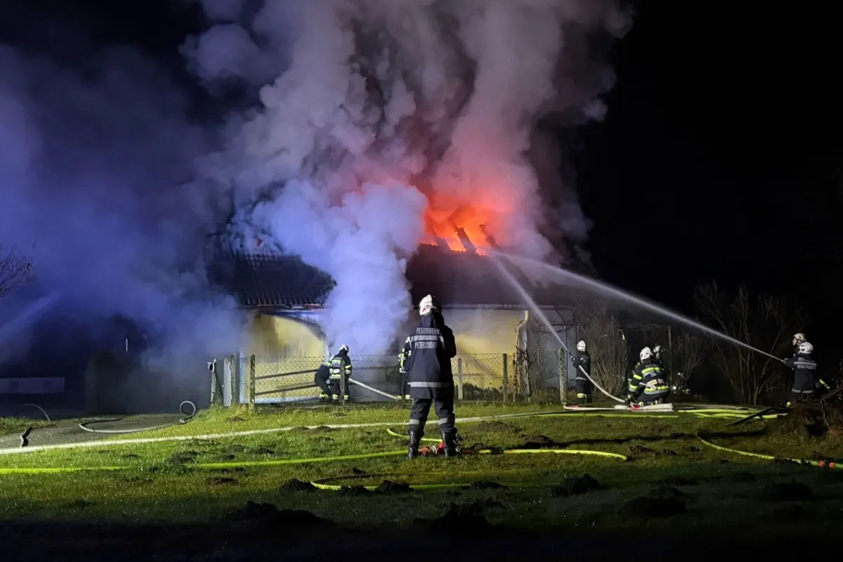 Petersdorf II – Einfamilienhaus in Brand