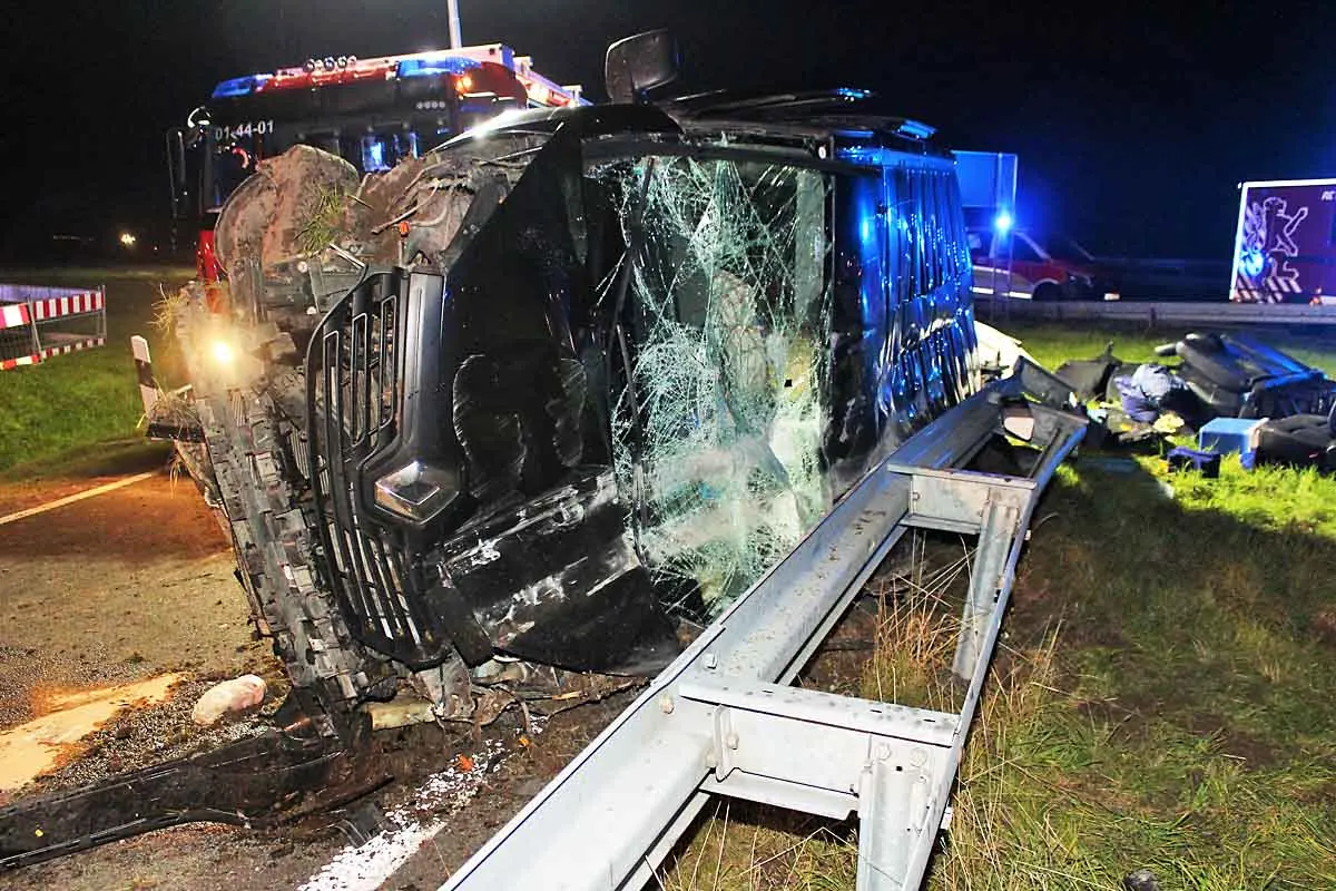 Sechs Schwerverletzte in Rüdersdorf - Schwerer Unfall auf der A 4 