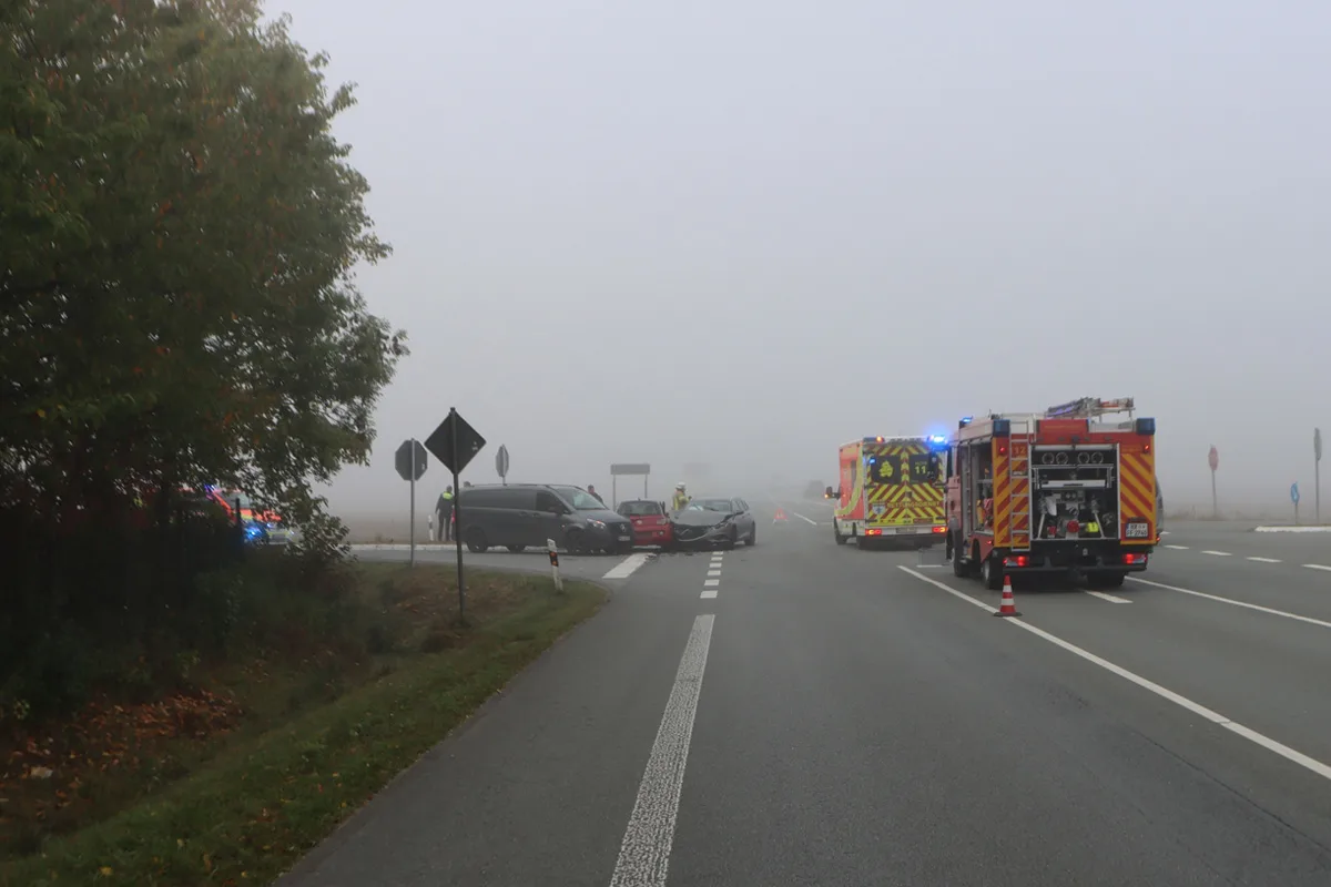 Warburg NW – Unfall nach Missachtung der Vorfahrt