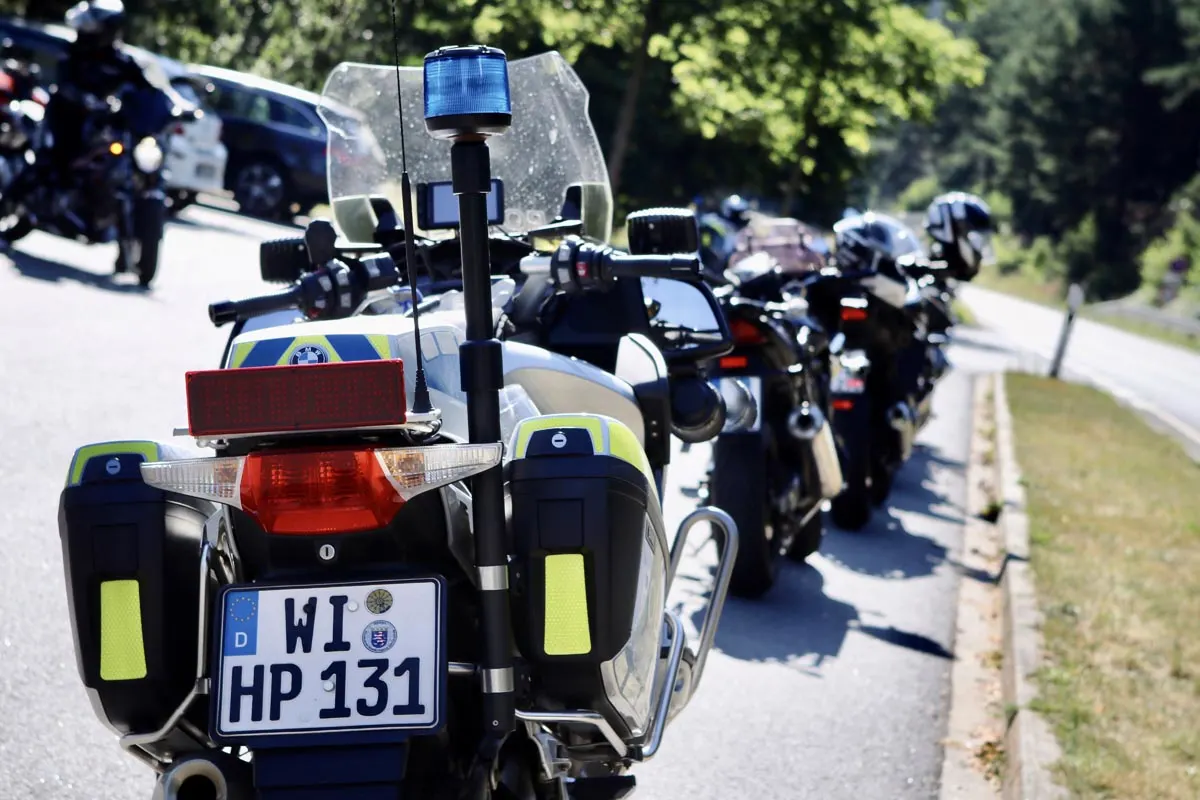 Südhessen - Polizei appelliert zur "Halbzeit" der Saison 2020 an Motorradfahrer - Sieben tödliche Unfälle
