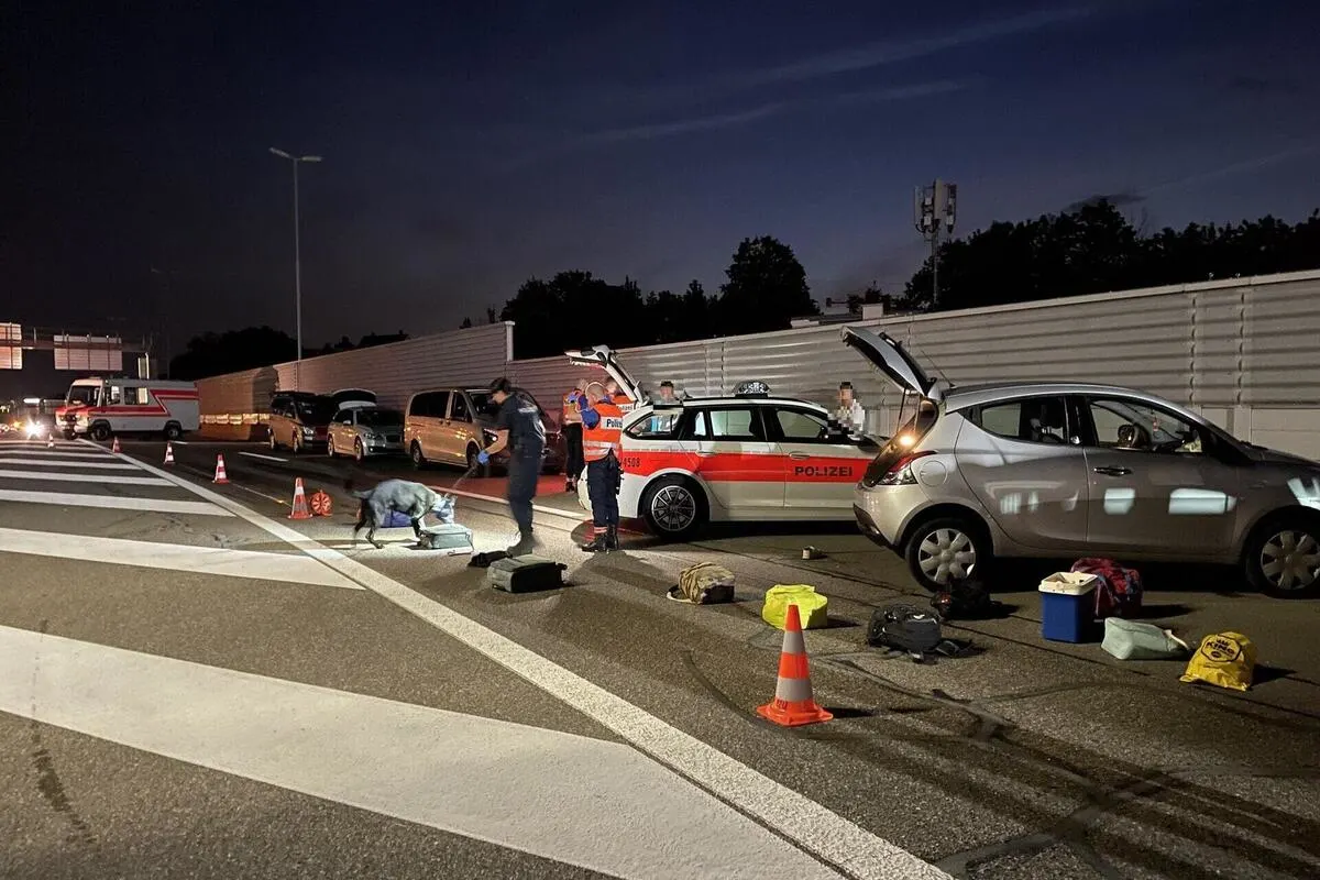 Bezirke Dietikon und Zürich - Rund 70 Fahrzeuge kontrolliert und sechs Personen angezeigt 