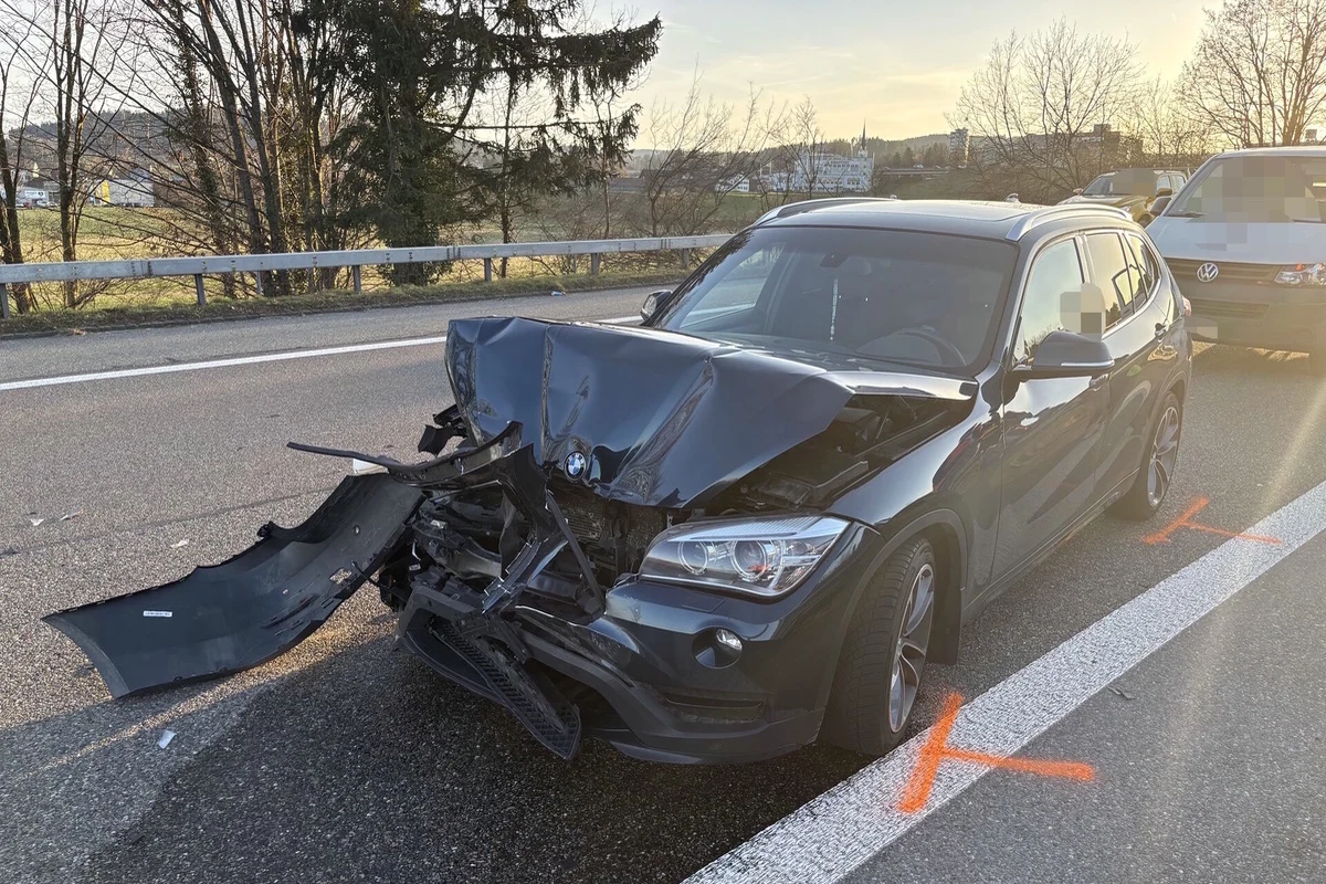 A1 Wil SG – Unfall im Feierabendverkehr