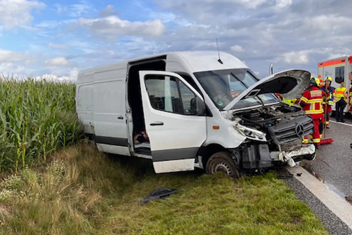 A14 Lübesse MV – Unfall von Transporter durch Starkregen
