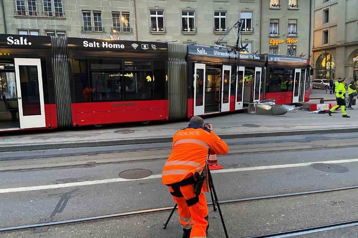 Unfall in Bern  - Tram beim Kornhausplatz entgleist - erhebliche Verkehrsprobleme waren die Folge