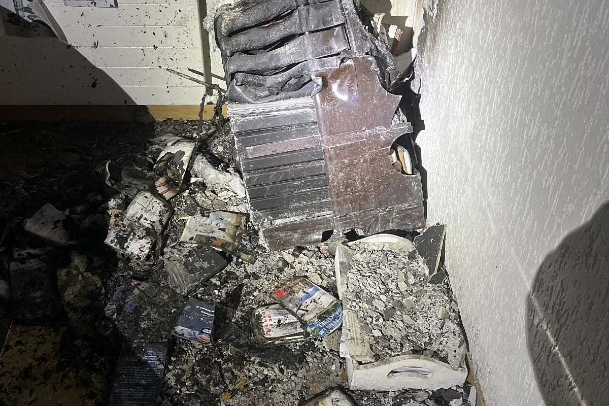 Esszimmer gerät heute früh in Pfeffingen in Brand - zwei Bewohner im Spital