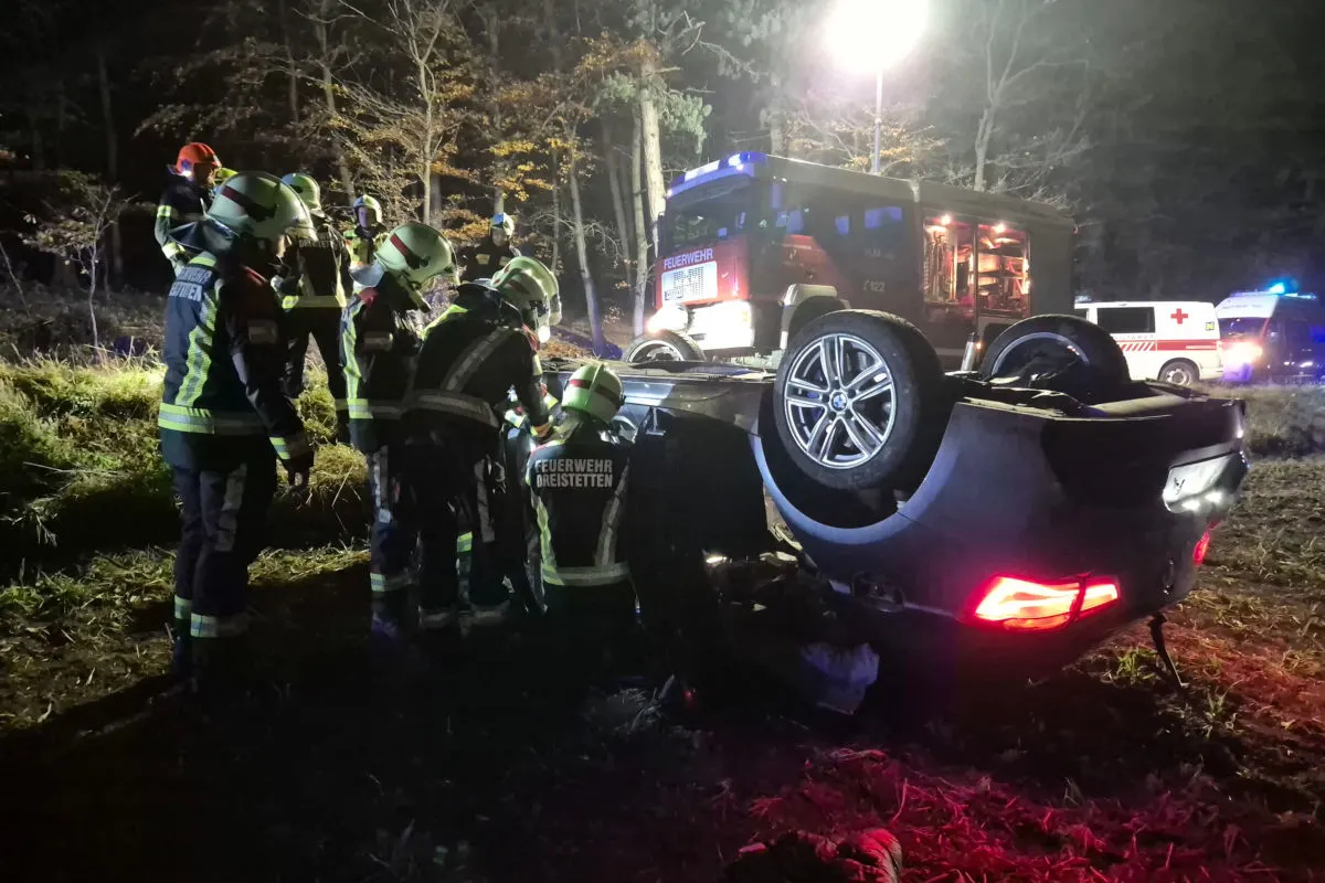 Dreistetten NÖ – Fünf Verletzte bei schwerem Unfall