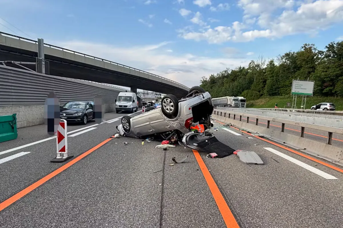 A6 Bern – Fahrzeug überschlägt sich bei Unfall