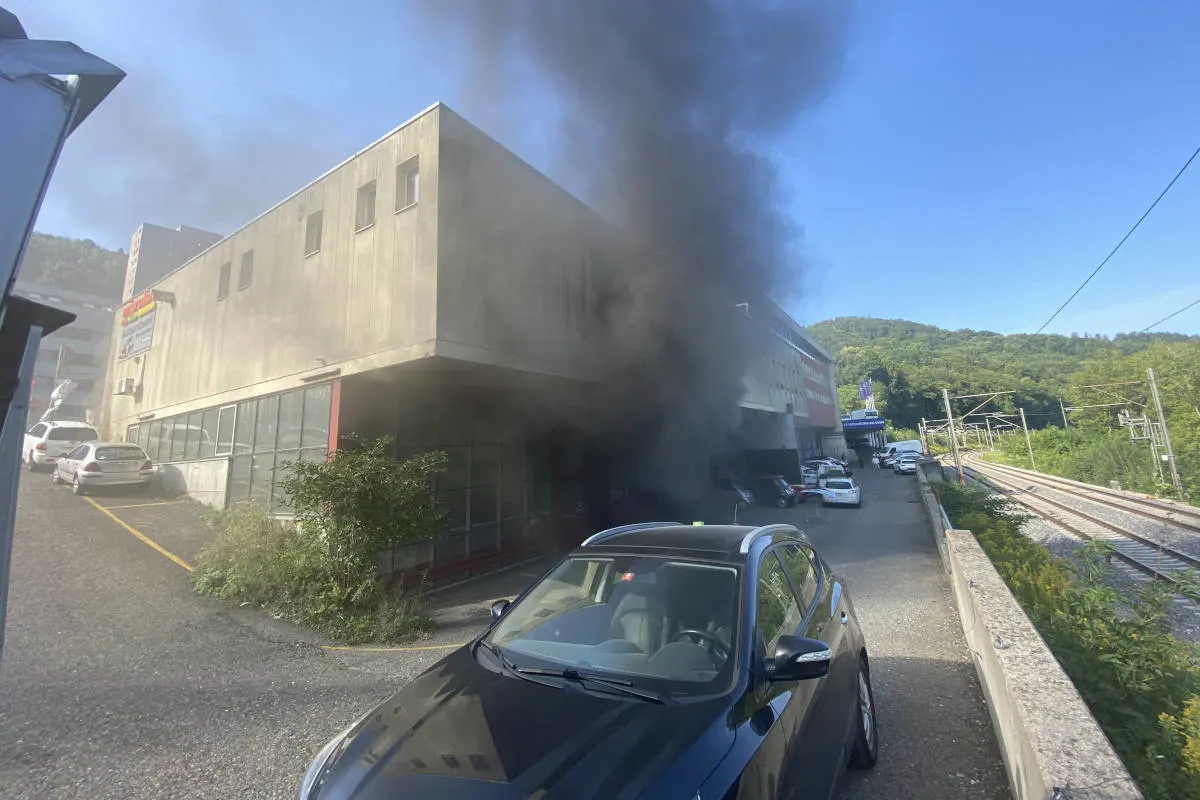 Grossbrand in Baden AG – Feuer in Autospritzwerk