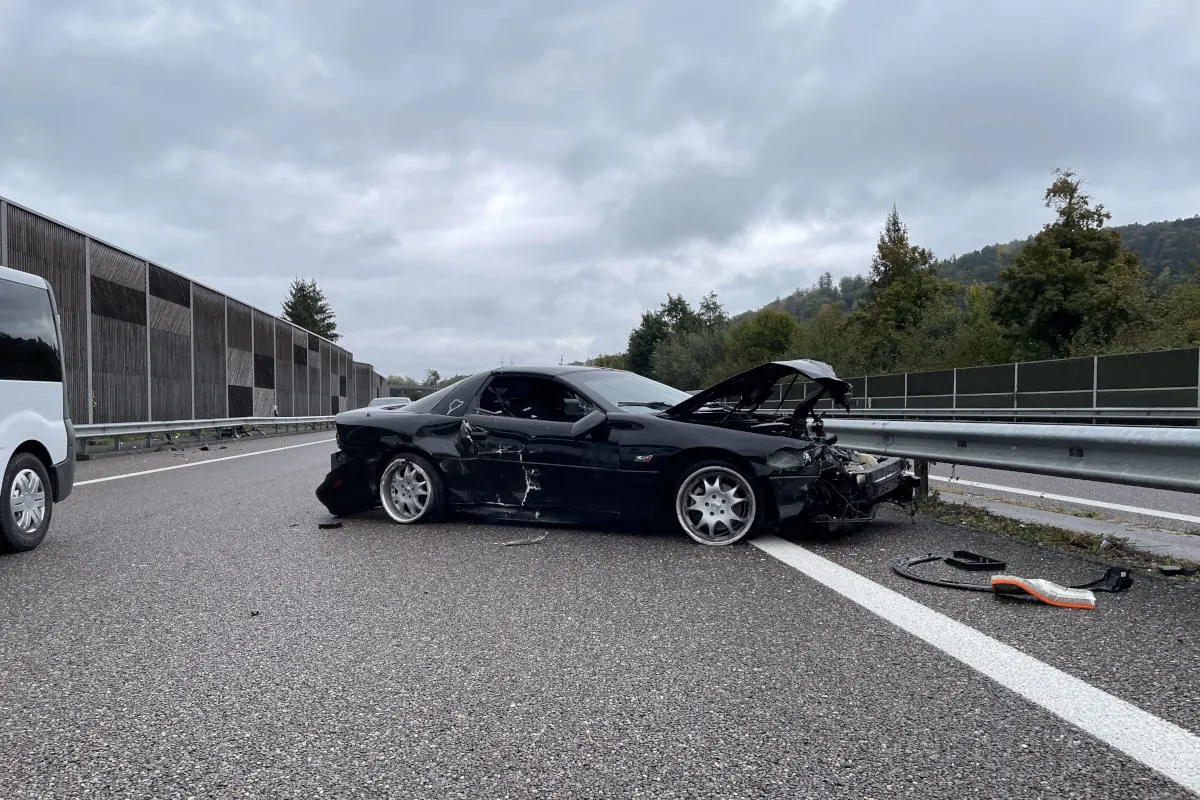 A1 Safenwil AG – Heftige Kollision beim Spurwechsel