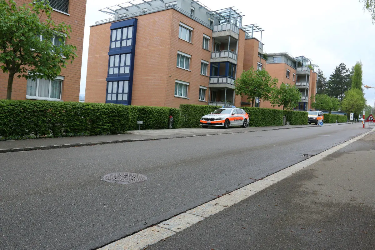 St. Gallen SG - Junge rennt vor Auto