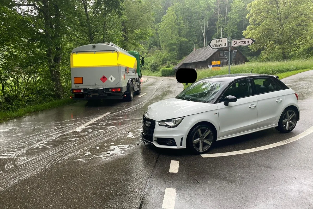 Unfall in der Stadt Schaffhausen - 18-Jähriger Autolenker übersieht Lastwagen