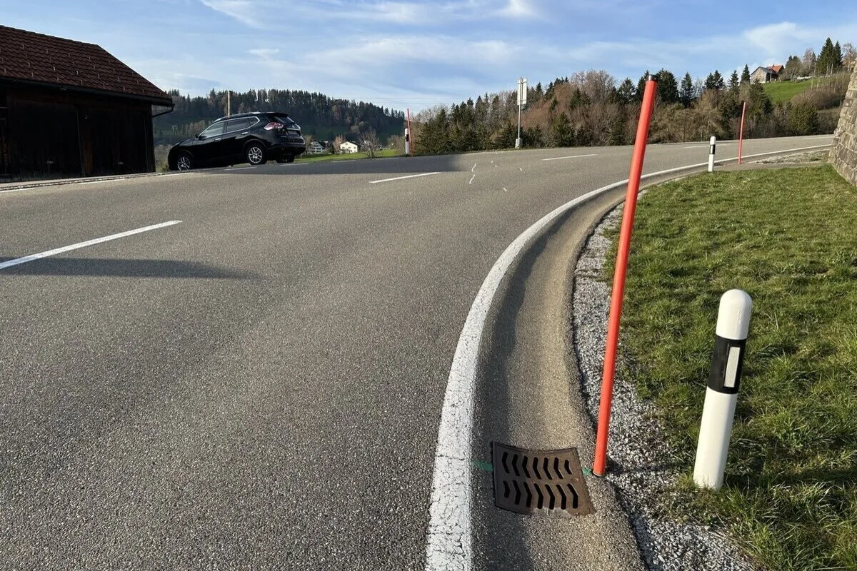 Rehetobel AR – Motorradfahrer stürzt nach Kollision