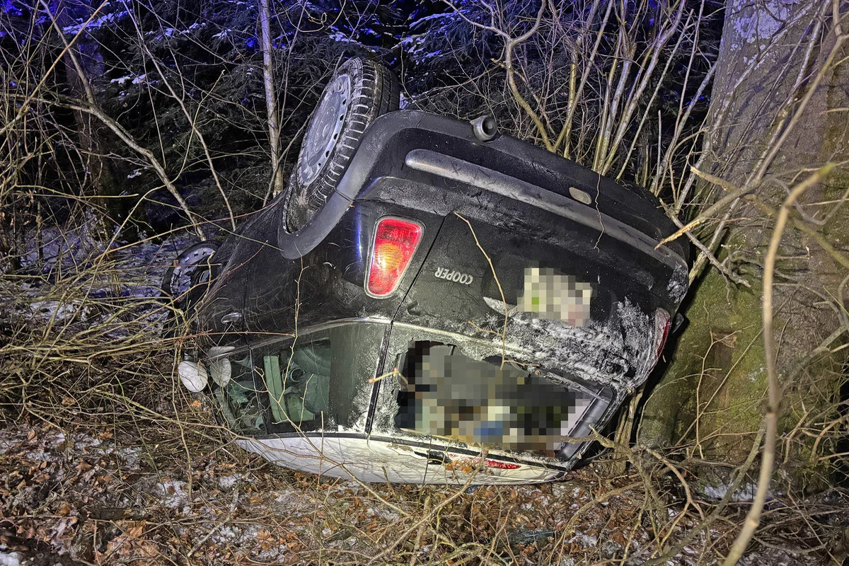 Ermatingen TG – Auto überschlägt sich bei Selbstunfall