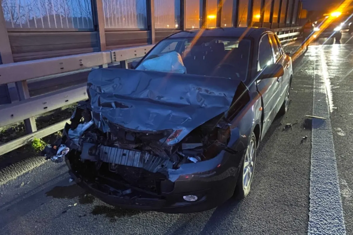 Autobahn A4 ZG - Unfall im Feierabendverkehr