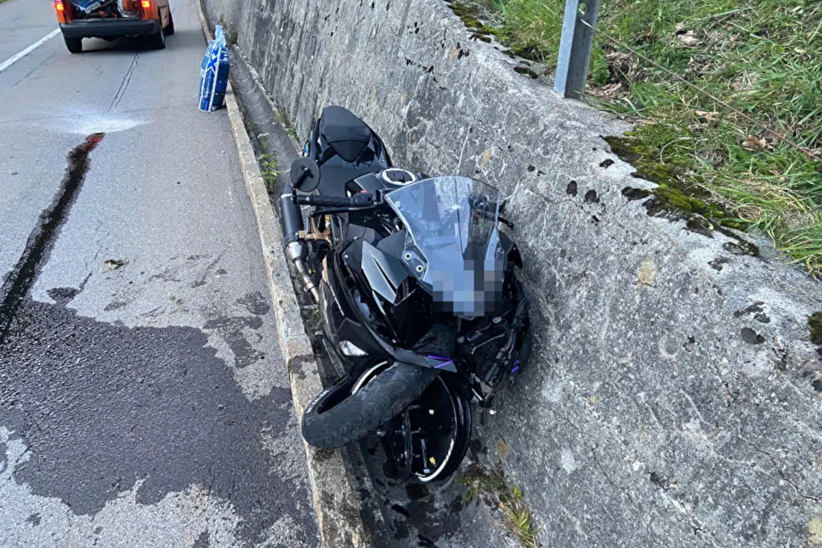 Gurtnellen UR – Motorradfahrer bei Verkehrsunfall erheblich verletzt