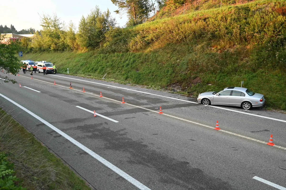 A53 Rapperswil-Jona SG – Selbstunfall mit Auto