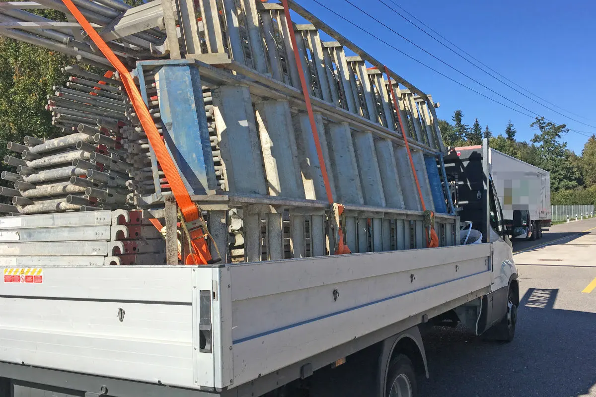 Frauenfeld TG - Lieferwagen zu schwer beladen