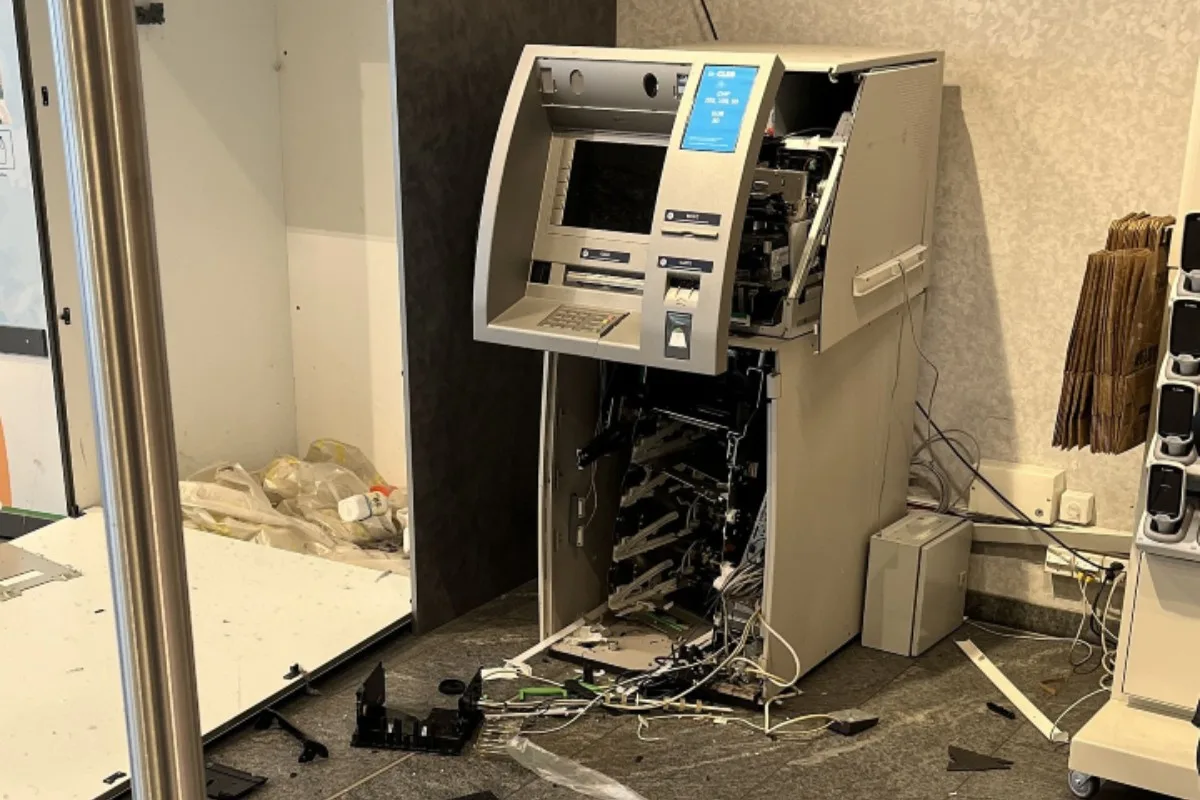 Allschwil BL - Bankomat bei Coop-Filiale aufgebrochen – grosser Sachschaden entstanden!