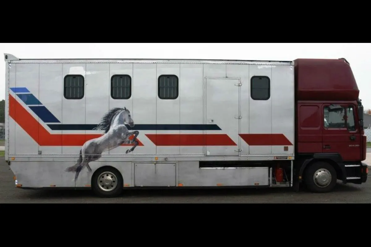 Rauschgiftschmuggel mit Pferdetransporter