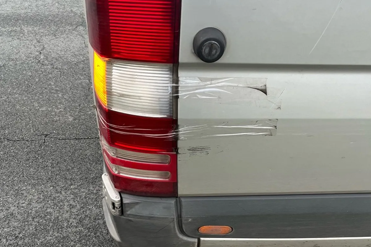 Düsseldorf NW – Transporter mit 30 Mängeln gestoppt