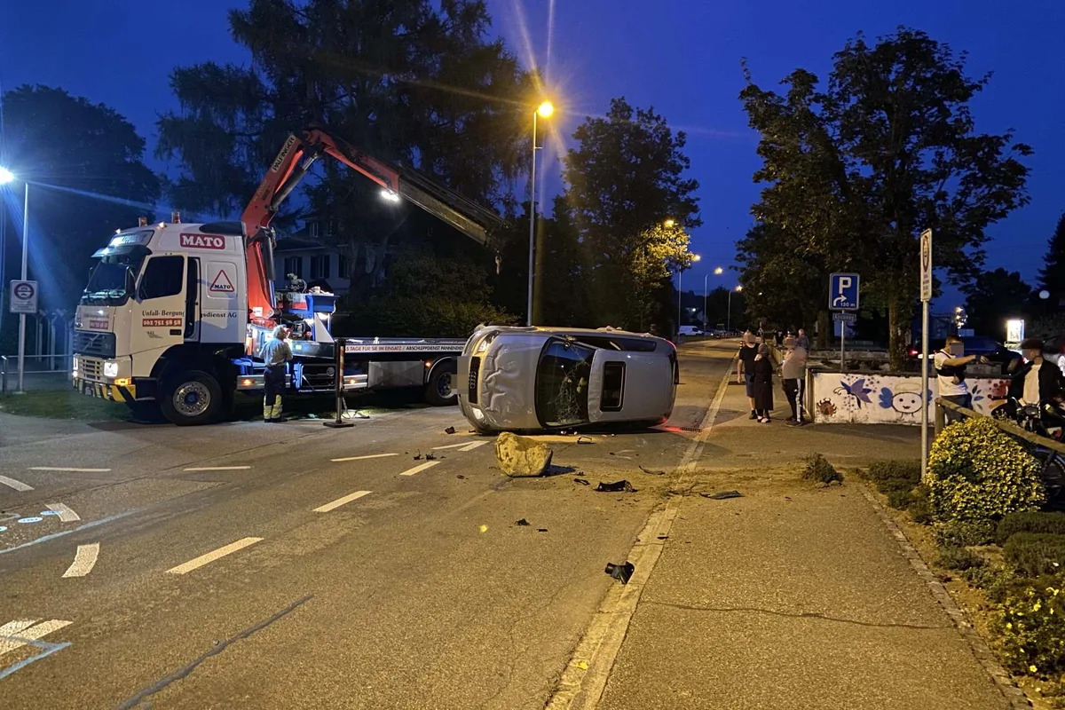 Oftringen AG - Neulenker mit heftigem Verkehrsunfall