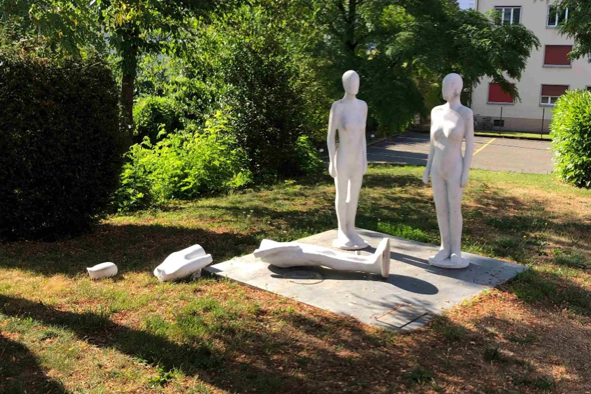 Vandalen in Olten SO - Marmor-Skulptur massiv beschädigt 