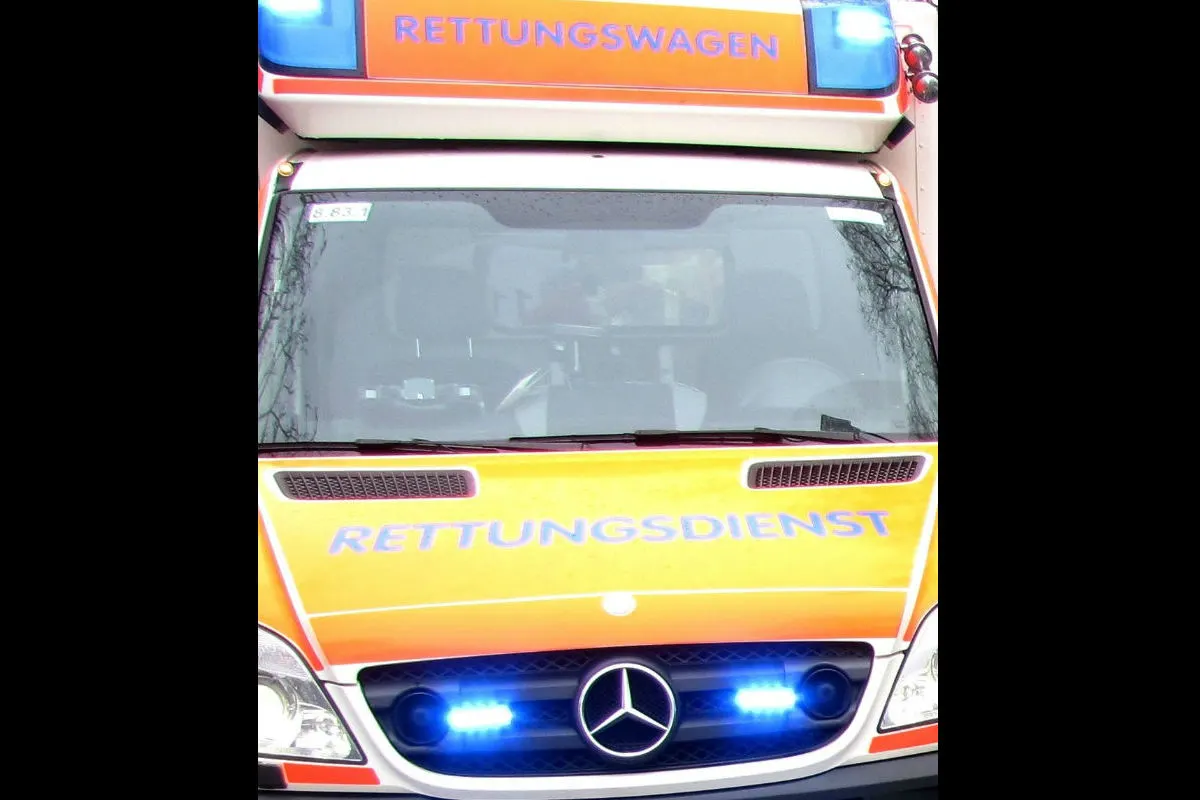 Betrunken frontal in Auto gekracht