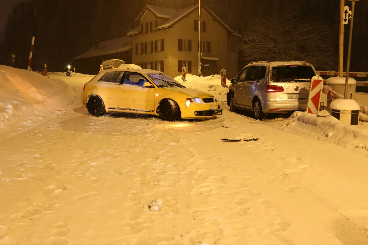 St. Gallen SG - Winterliche Strassenverhältnisse führen zu Unfällen 