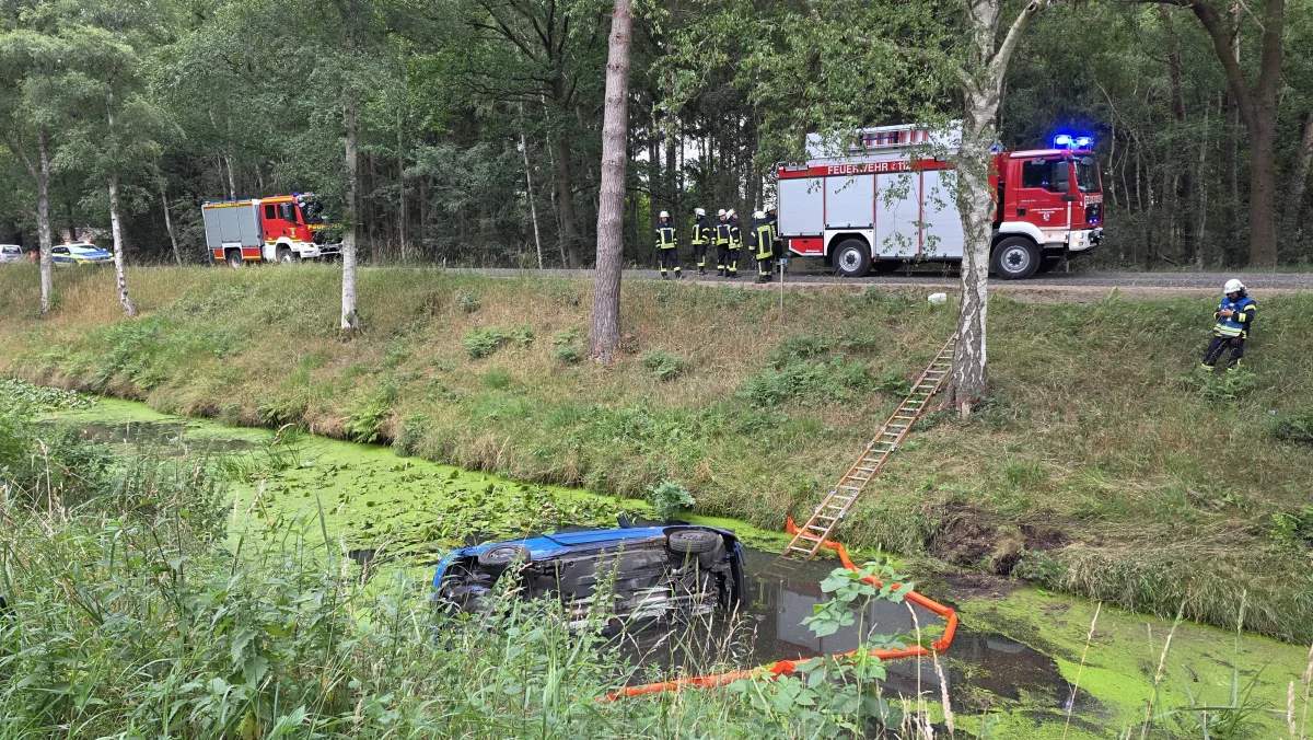 Findorf – Auto stürzt in Oste-Hamme-Kanal